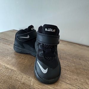 Toddler Nike Zoom LeBron Soldier VIII black/black